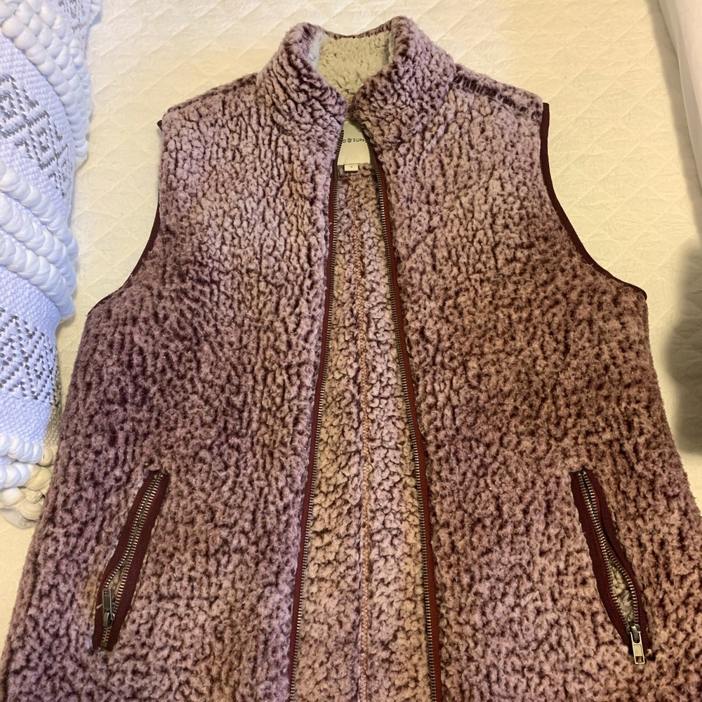 Thread & Supply Small Women’s Fleece Vest
